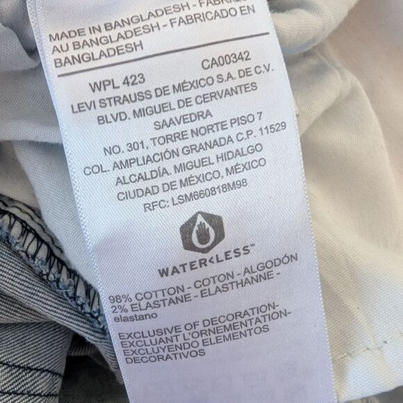 Levi's Mid Rise Distressed Cut Off Denim Shorts Cowgirl Size 14 W 32 - Picture 8 of 9